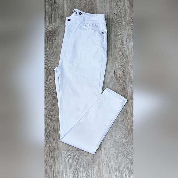 2XL White Stretchy Skinny Jeans - Picture 1 of 5